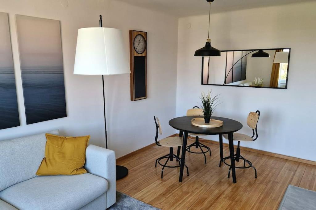 Midnight Blue Oasis - Center, Free Parking Apartamento Zagreb Exterior foto
