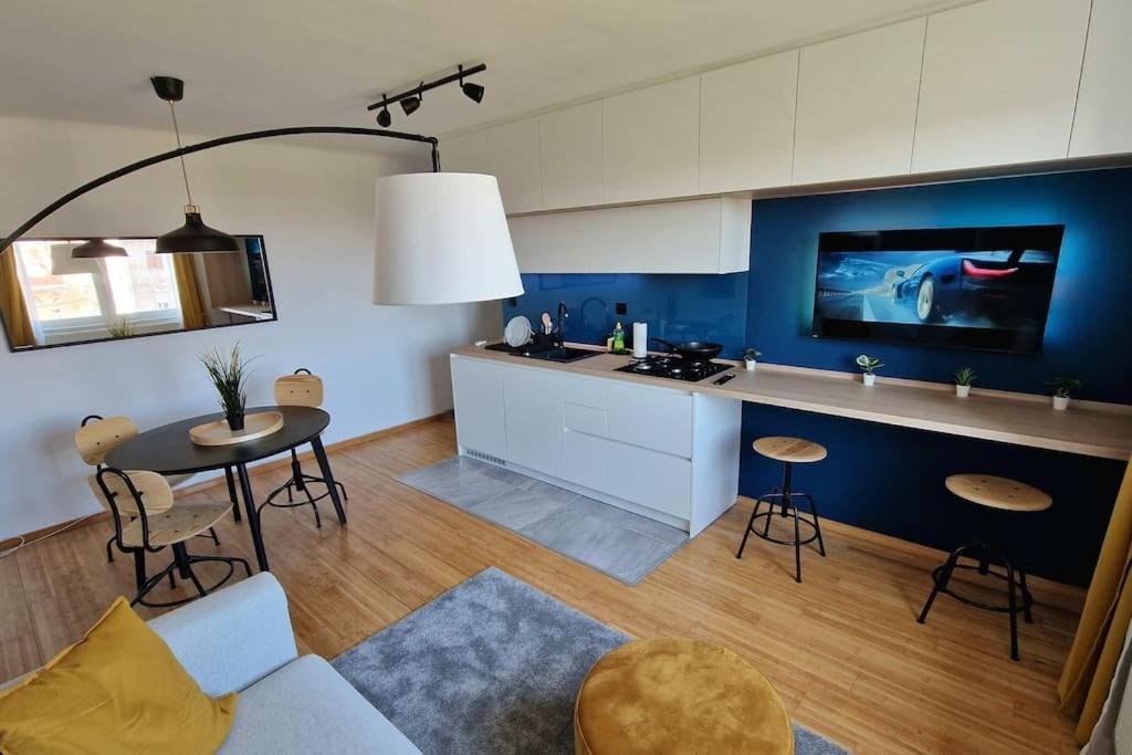 Midnight Blue Oasis - Center, Free Parking Apartamento Zagreb Exterior foto