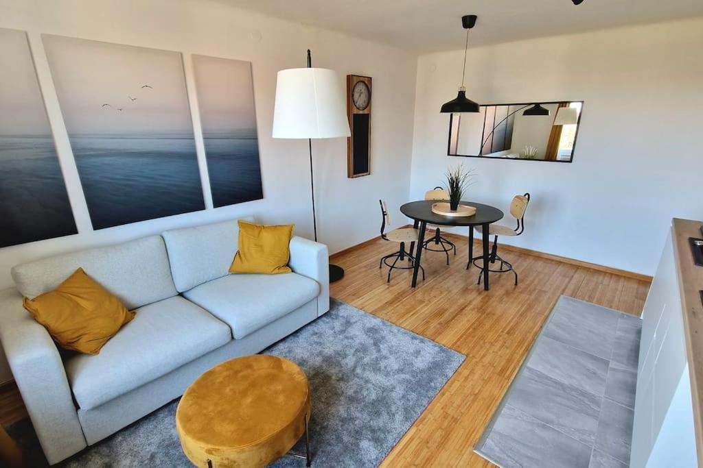 Midnight Blue Oasis - Center, Free Parking Apartamento Zagreb Exterior foto